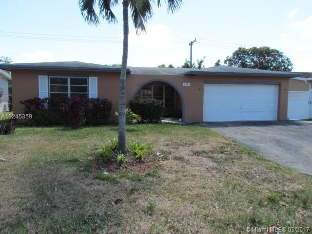 Nice Single Family in desirable Knolls Subdivision