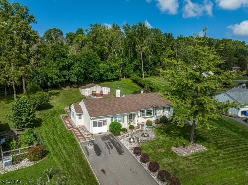 27 Honeyman Dr, Flemington, NJ 08822 - photo 1