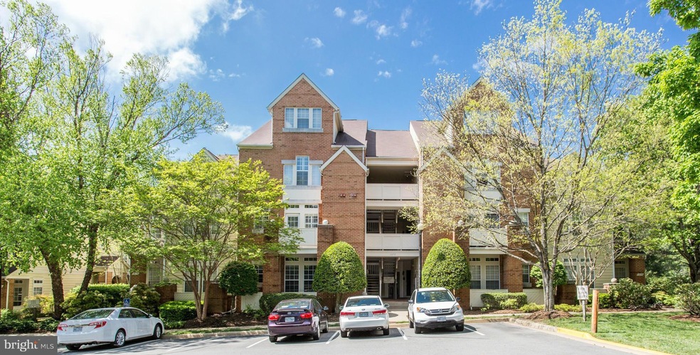 1377D Garden Wall Cir unit 606, Reston, VA 20194 - photo 1