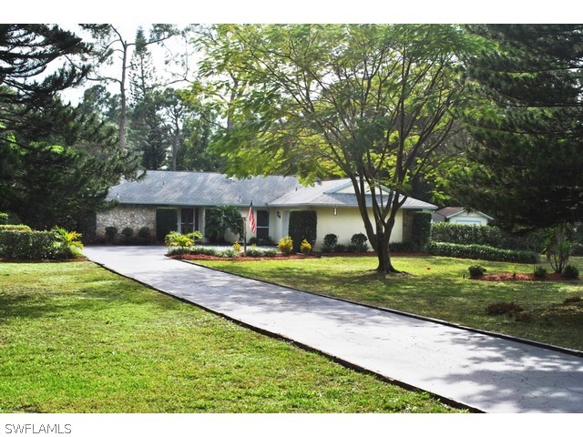 5840 Sea Grass Ln, Naples, FL 34116 - photo 1