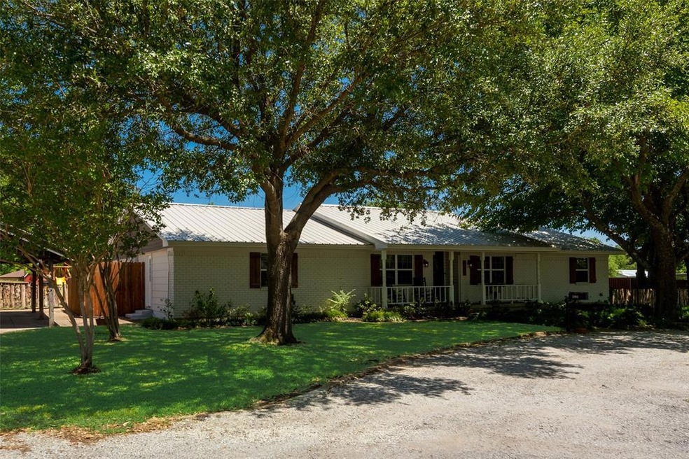 javascript:ManageMediaJS.showDetails(5);