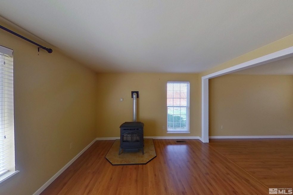 618 Ross St, Winnemucca, NV 89445 - photo 1