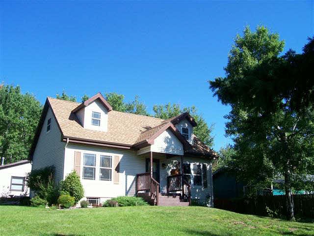 4401 Oakley St, Duluth, MN 55804 - photo 1