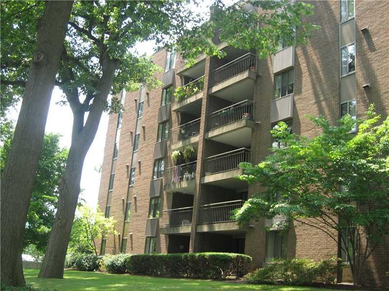 Exterior Front. The Linden Place located in Sewick