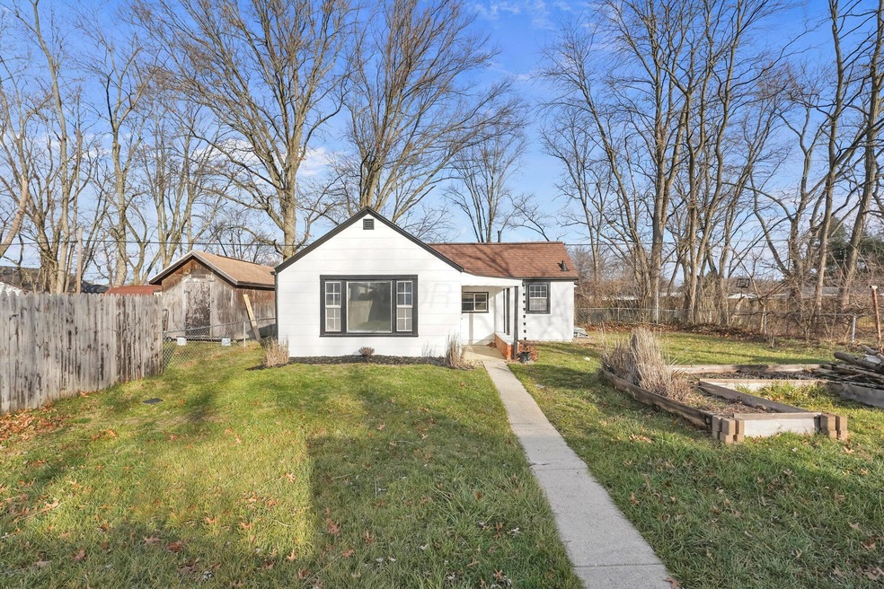 17-web-or-mls-2704-kilbourne-ave
