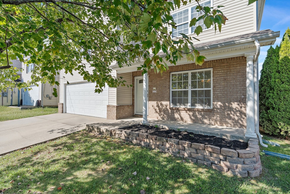 221 Quiet Ln, La Vergne, TN 37086 - photo 1