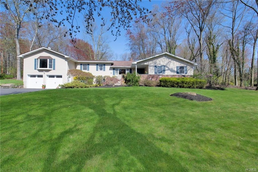 355 Boxberger Rd, Valley Cottage, NY 10989 - photo 1