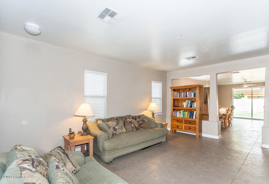 3956 E Latham-1