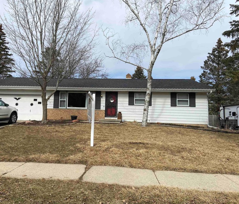 815 Miller Dr, Oregon, WI 53575 - photo 1