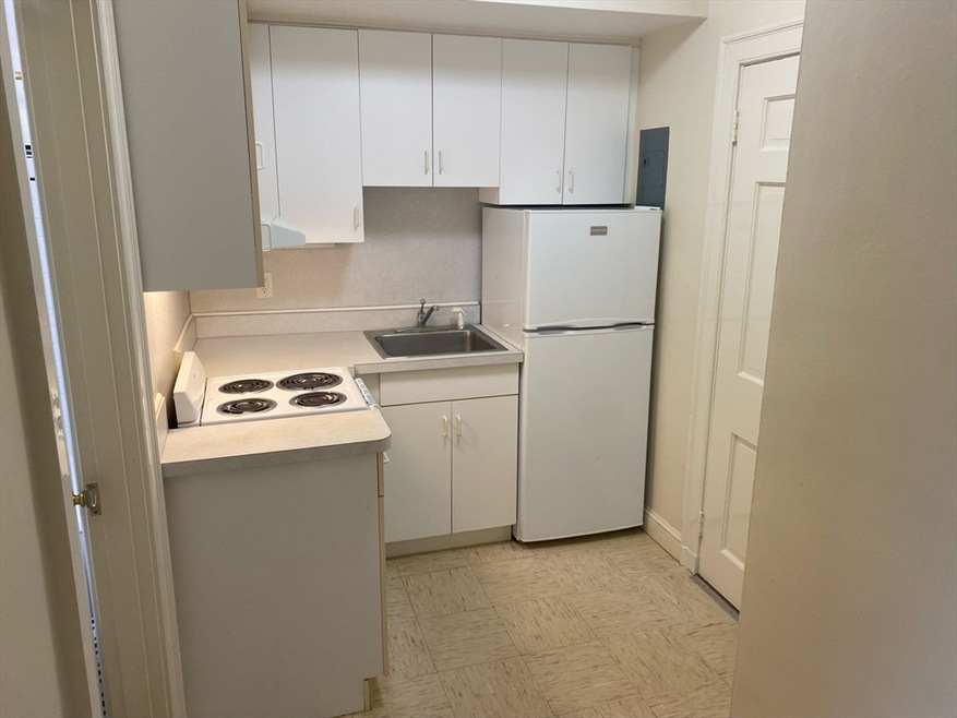 16 Columbian St unit 3, Weymouth, MA 02190 - photo 1