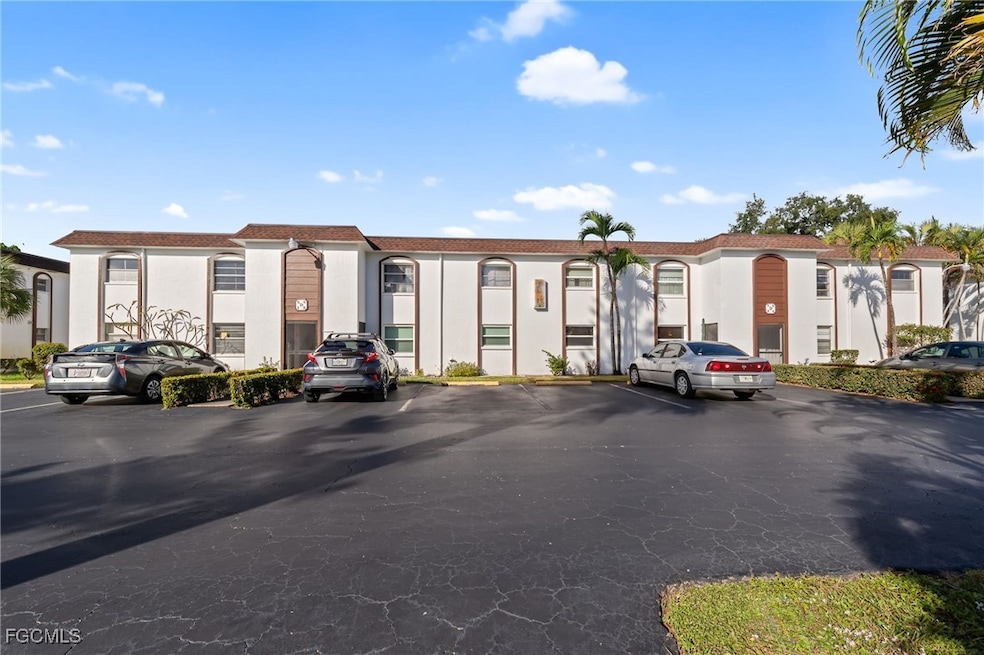 2828 Jackson St unit D8, Fort Myers, FL 33901 - photo 1