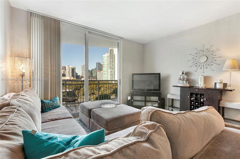 Sold $400,000 • Co-Listing Agent