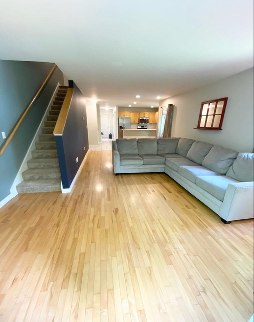 207 Juniper Dr, South Burlington, VT 05403 - photo 1