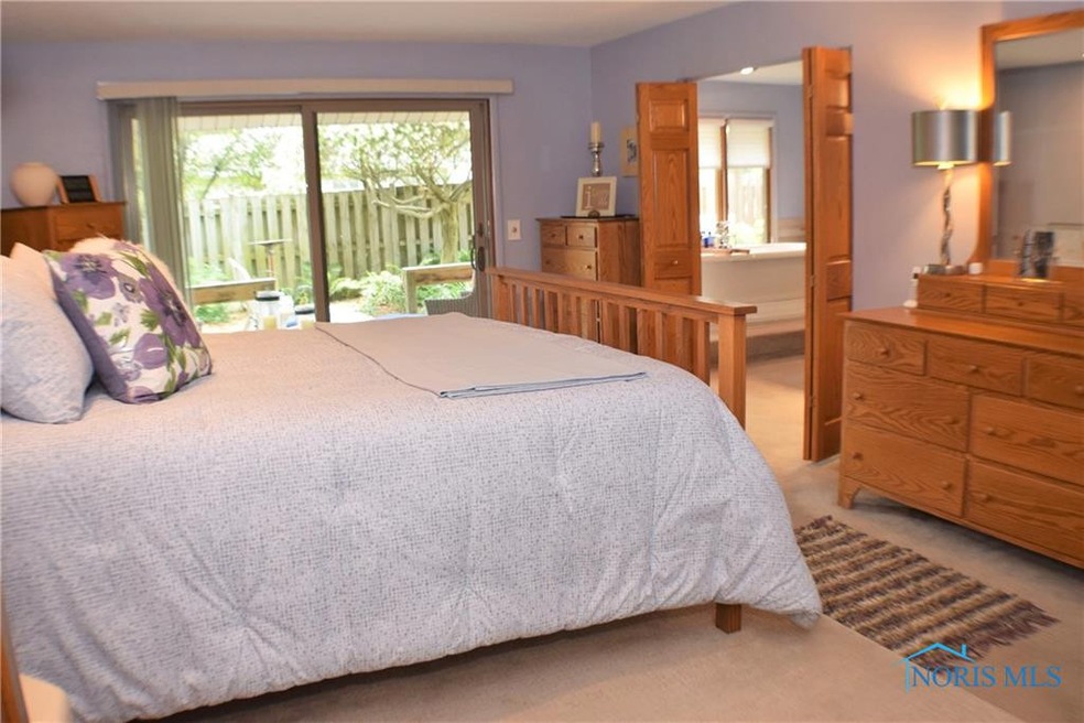 132 Riverview Dr, Woodville, OH 43469 - photo 1