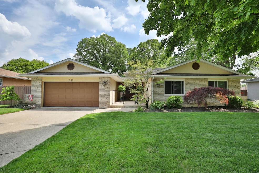 835 Inwood Place, Columbus, OH 43224 - photo 1