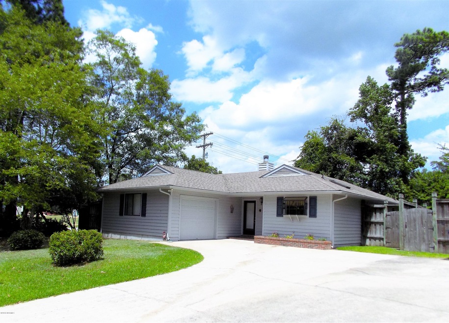 601 Independence Dr, Jacksonville, NC 28546 - photo 1