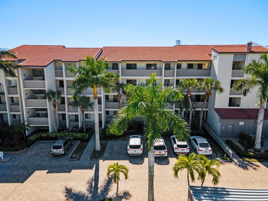 Sold $800,000 • Co-Listing Agent