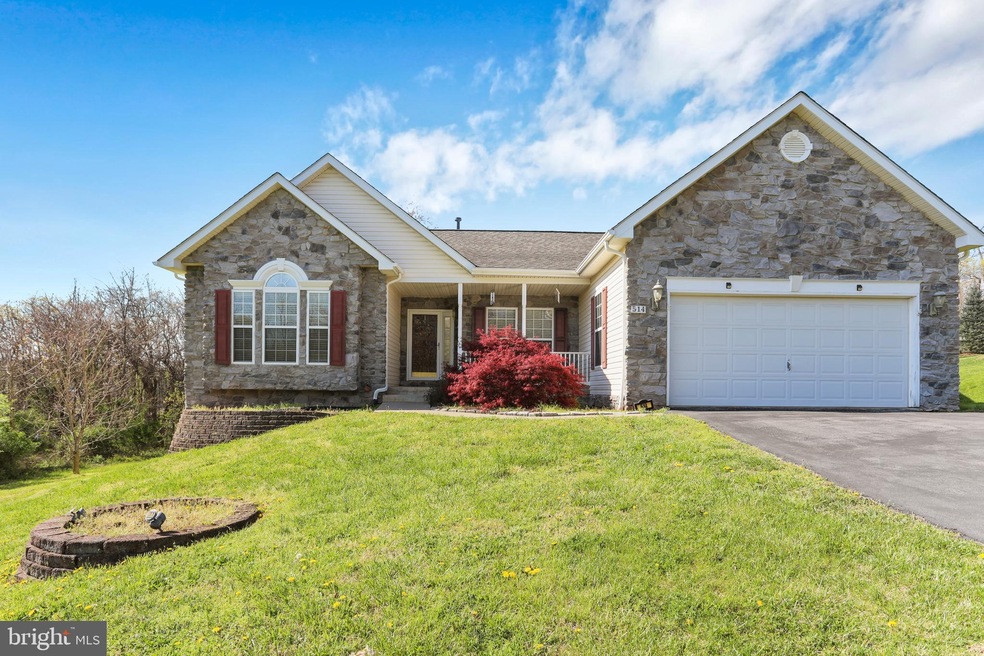 514 Fortress Dr, Winchester, VA 22603 - photo 1