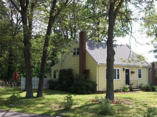 642 West St, Wrentham, MA 02093 - photo 1