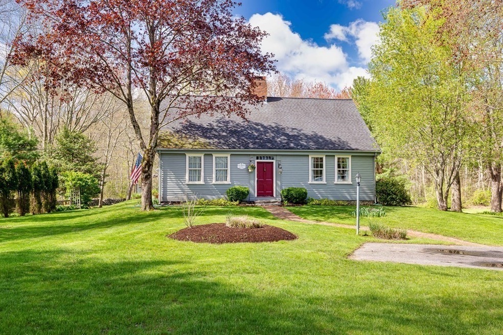 195 South St, West Bridgewater, MA 02379 - photo 1