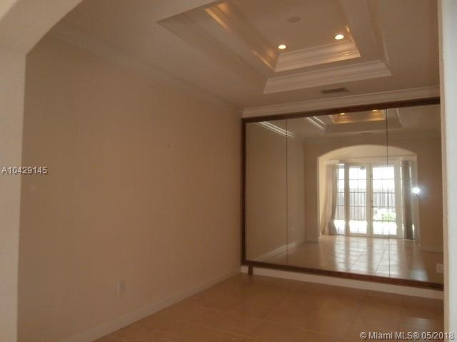 6924 NW 113th Place, Doral, FL 33178 - photo 1