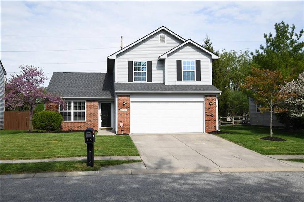 12927 Longleaf Ln, Fishers, IN 46038 - photo 1