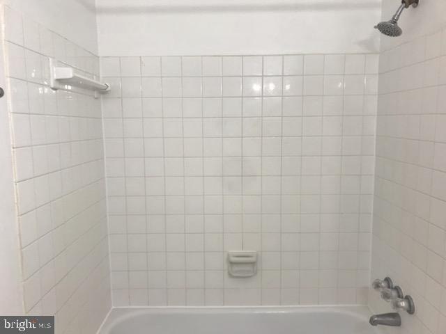 15613 Dorset Rd unit 302, Laurel, MD 20707 - photo 1