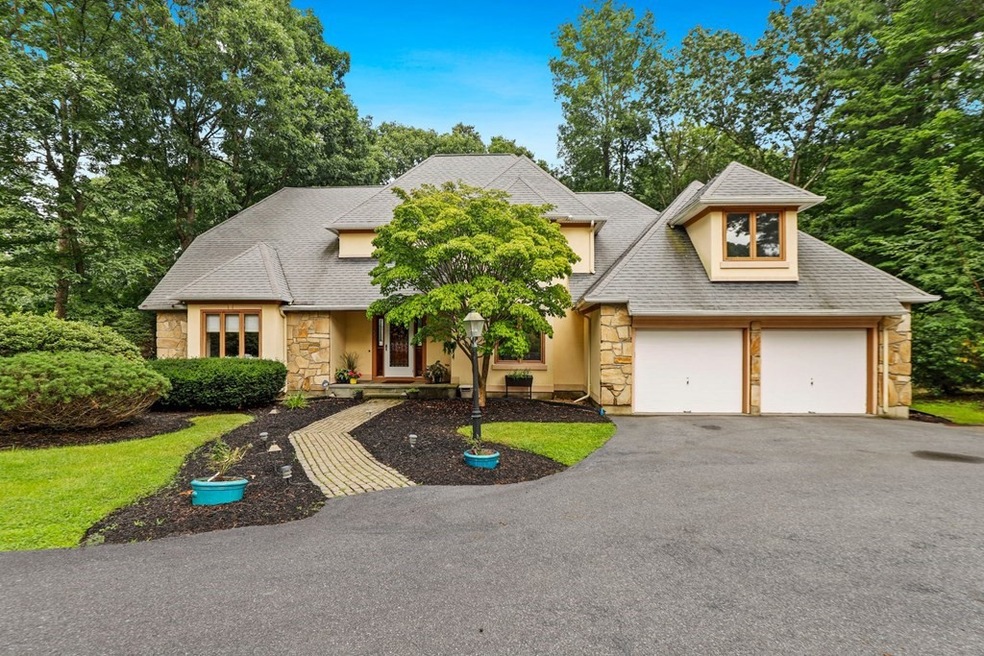 62 Whisper Dr, Worcester, MA 01609 - photo 1