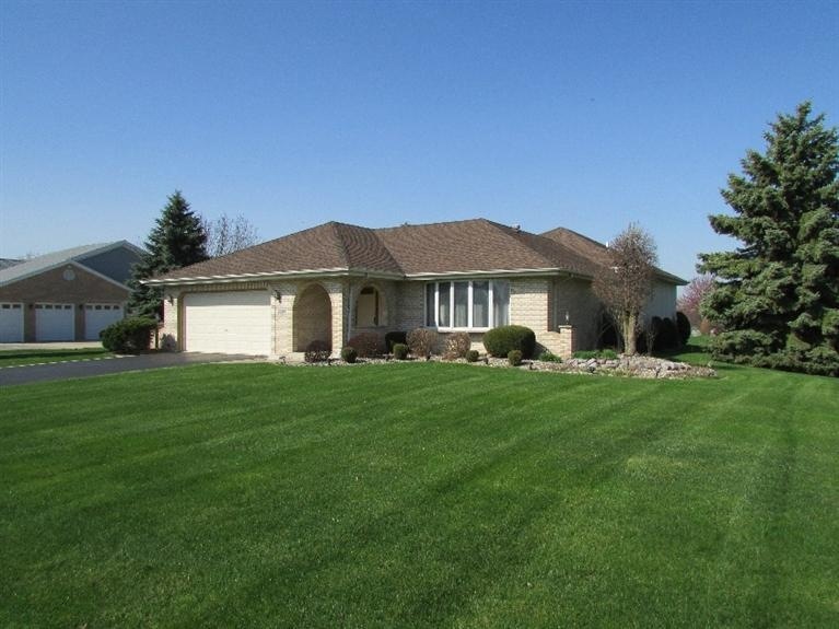 9220 Franklin Dr unit 2, Saint John, IN 46373 - photo 1