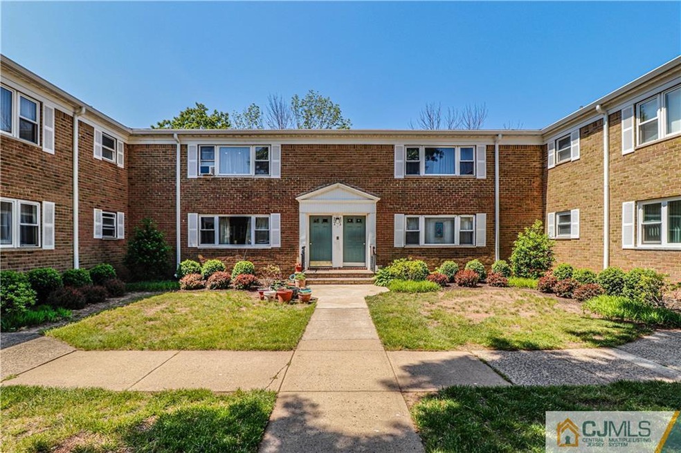 199 Evergreen Rd unit 12-B, Edison, NJ 08837 - photo 1