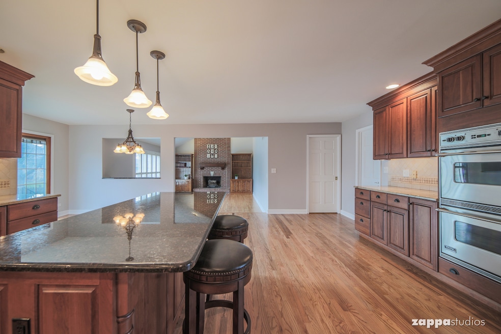 1512 Grommon Rd, Naperville, IL 60564 - photo 1