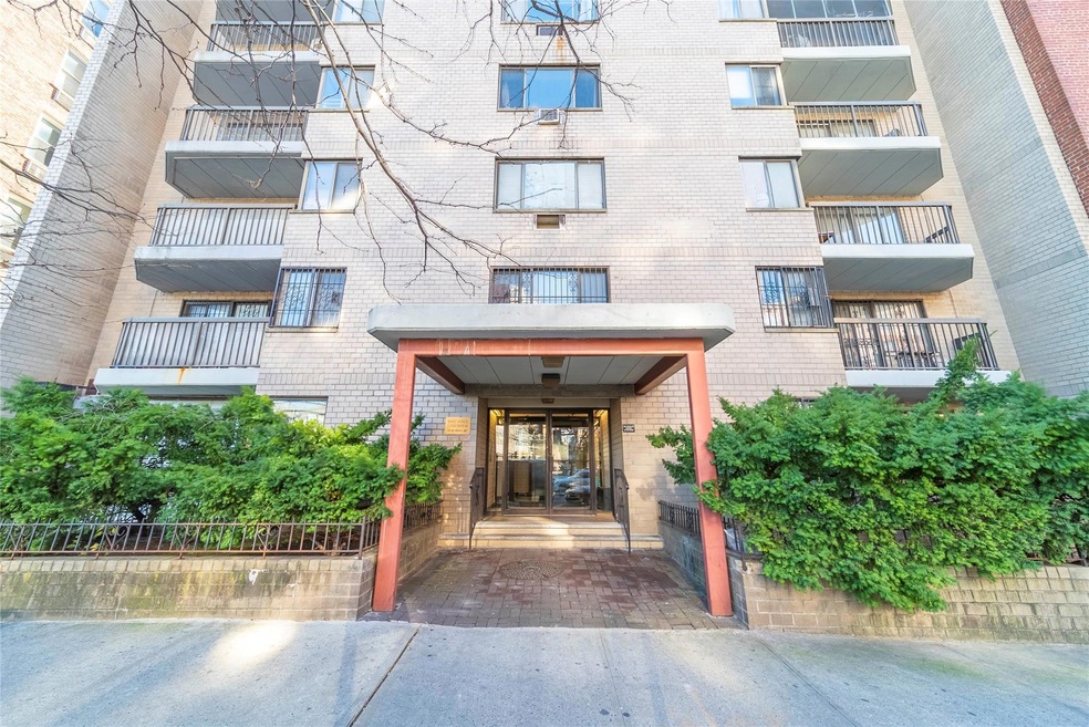 134-46 Maple Ave unit 7A, Flushing, NY 11355 - photo 1