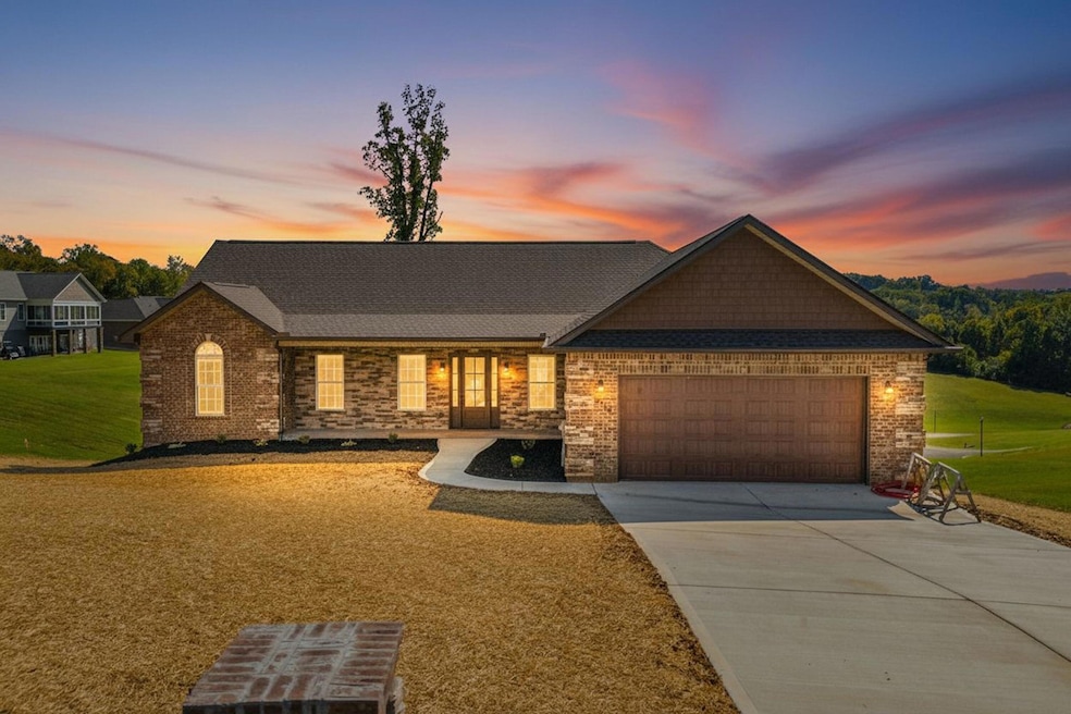 4110 Harbor View Dr, Morristown, TN 37814 - photo 1