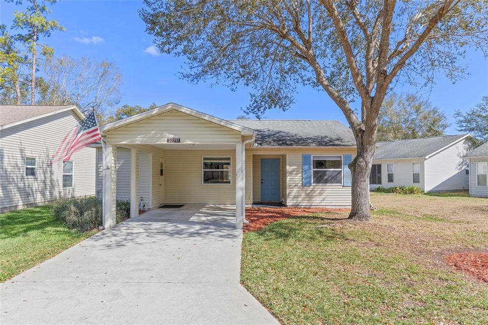 2 BEDROOM/2 BATH HOME IN PENNBROOKE FAIRWAYS!