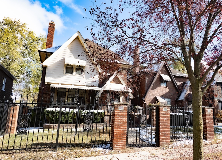 18968 Pennington Dr, Detroit, MI 48221 - photo 1