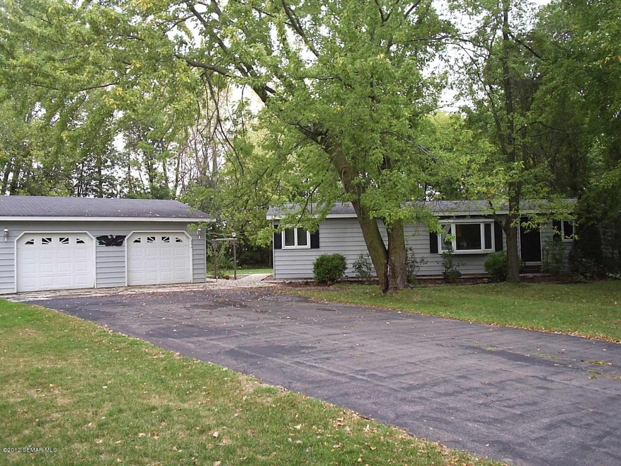 226  E Maple St Dexter MN front ext and