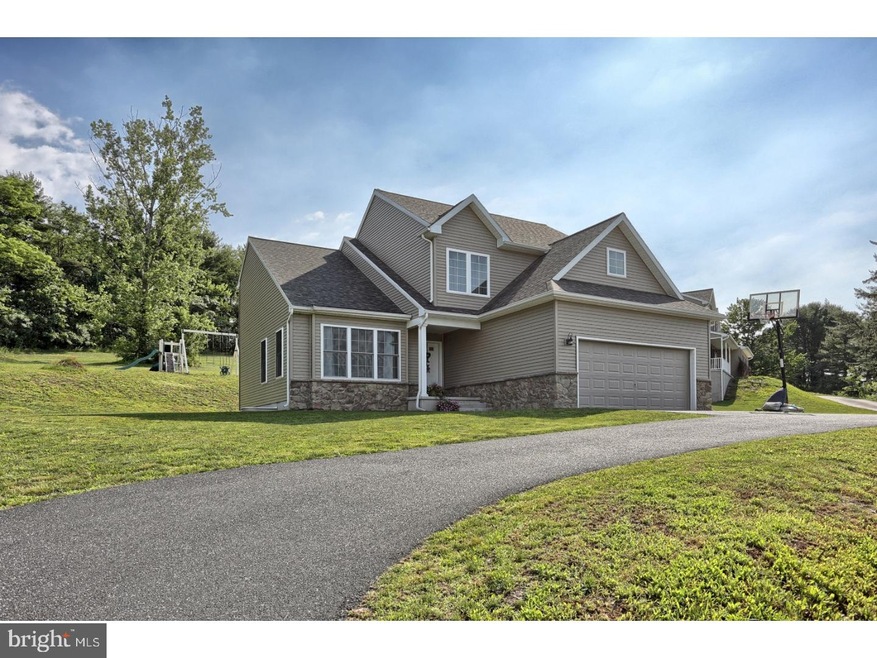 18 Fairway Dr, Ashland, PA 17921 - photo 1