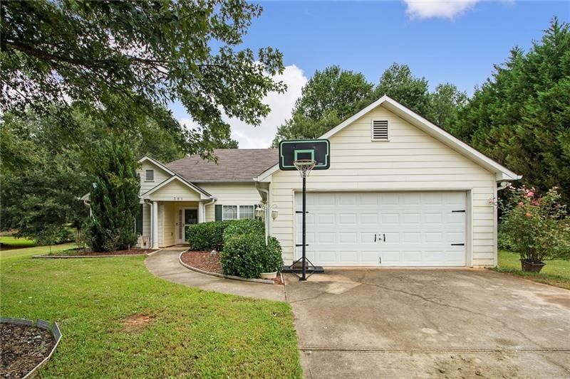 391 Arrowhatchee Dr, Winder, GA 30680 - photo 1