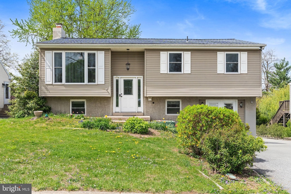 703 Fritz Ave, Reading, PA 19607 - photo 1