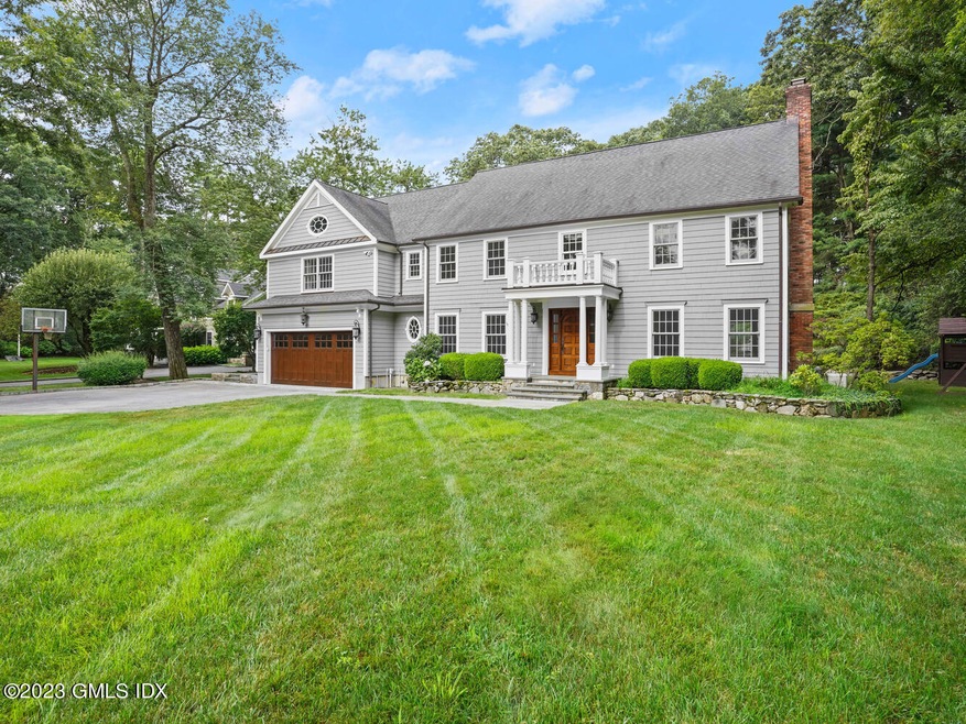 8 Serenity Ln Greenwich CT-large-121-133