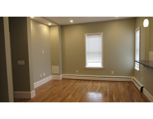 549 E 8th St unit 1, Boston, MA 02127 - photo 1