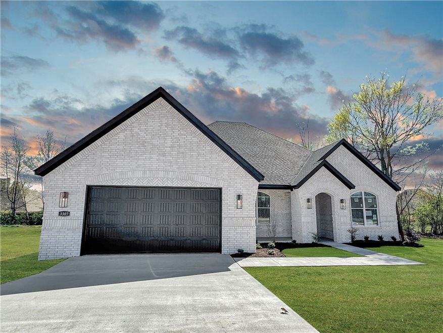 3143 E Coolridge St, Fayetteville, AR 72701 - photo 1