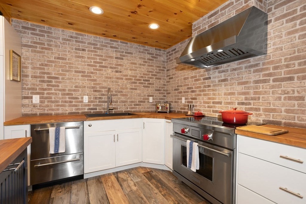 1201 Tuckers Ln, Hingham, MA 02043 - photo 1