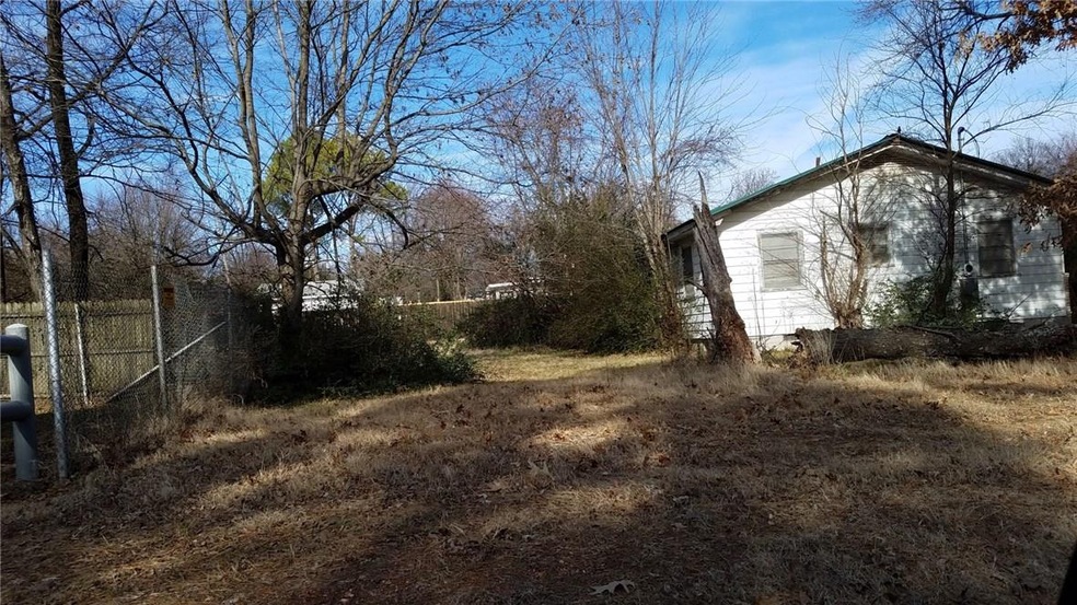 202 Marna Lynn Dr, Prairie Grove, AR 72753 - photo 1