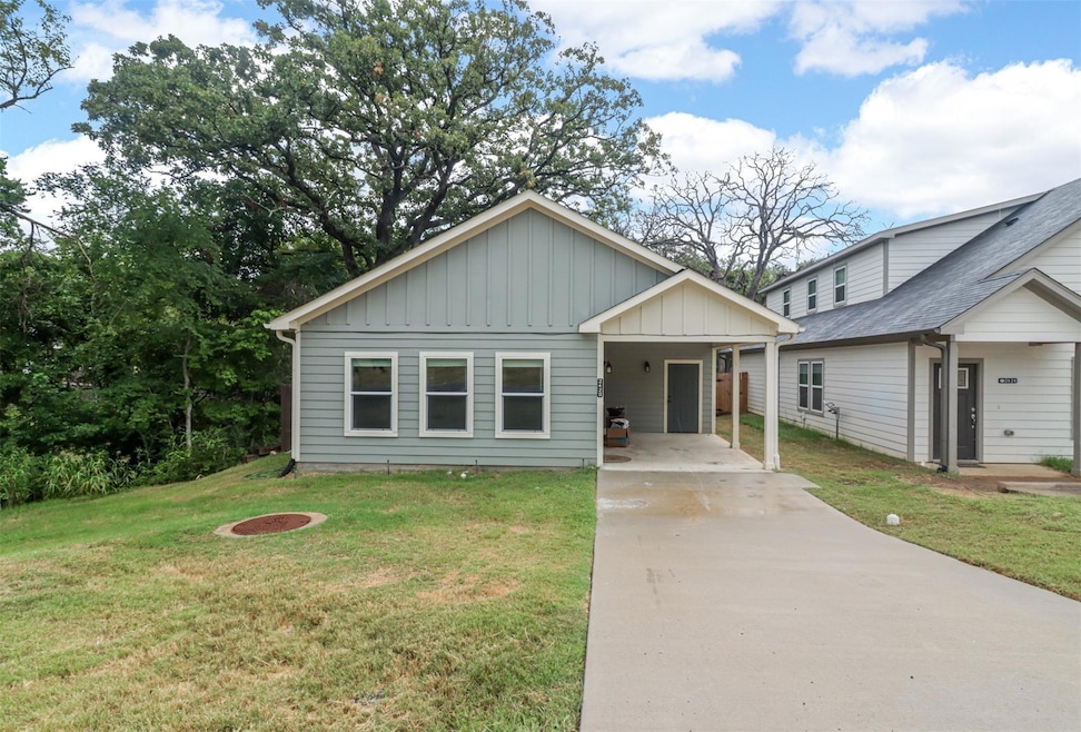 2420 S Fannin Ave, Denison, TX 75020 - photo 1