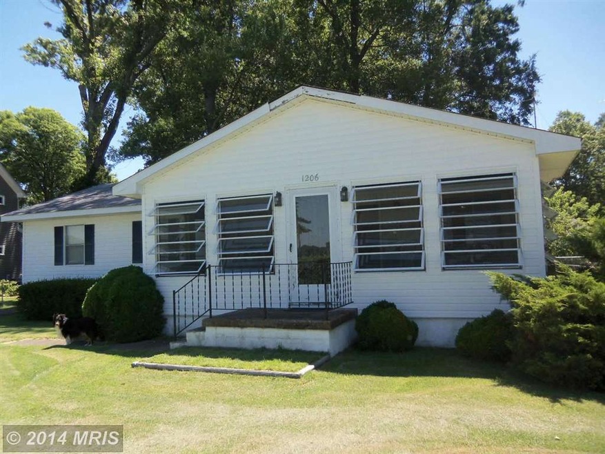 1206 Monroe Bay Ave, Colonial Beach, VA 22443 - photo 1