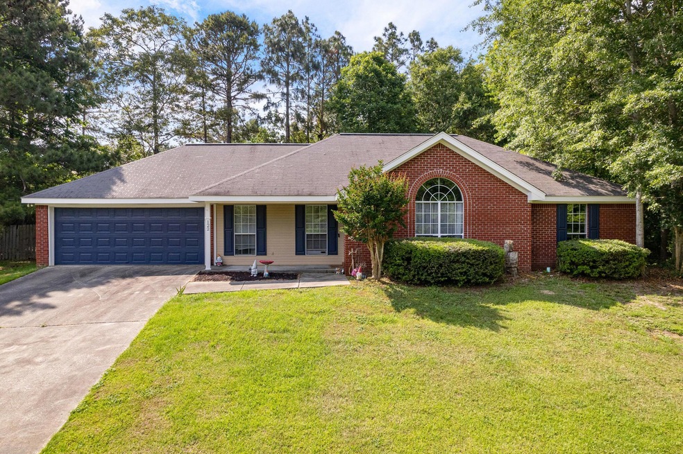 2-web-or-mls-122_Ferncrest_Loop-2