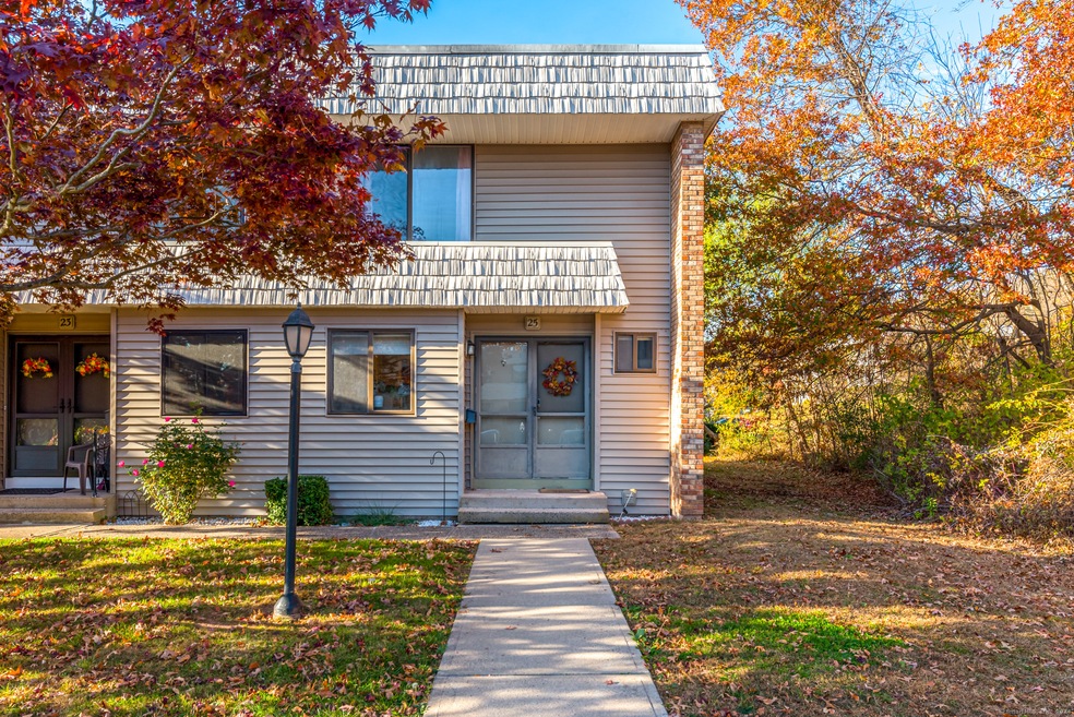 25 Briar Ct unit 25, Cromwell, CT 06416 - photo 1