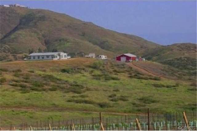 17 acre horse property with 2000sf workshop/barn