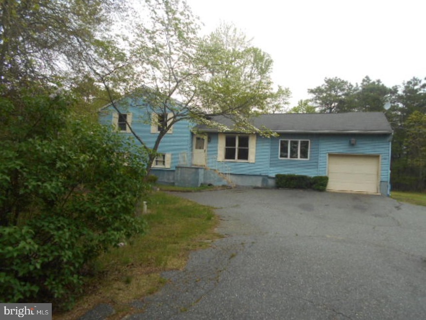 589 Magnolia Rd, Pemberton, NJ 08068 - photo 1